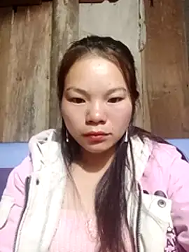 Snapshot of yu-zhen chatting on 12.13.25 yu-zhen online show from 12.13.25