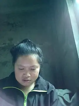 Snapshot of Ava-120 chatting on 11.18.25 Ava-120 online show from 11.18.25