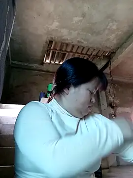 Snapshot of Ava-120 chatting on 01.19.26 Ava-120 online show from 01.19.26