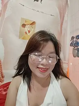 Snapshot of Cover-baa chatting on 07.15.26 Cover-baa online show from 07.15.26