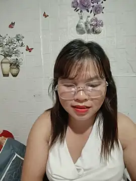 Snapshot of Cover-baa chatting on 07.19.26 Cover-baa online show from 07.19.26