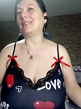LeillaaX online show from 04.22.26