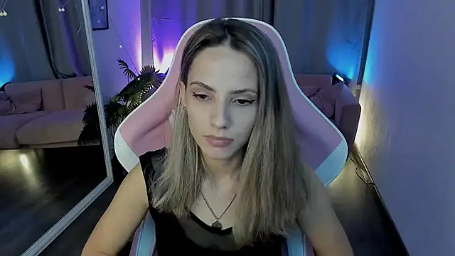 Snapshot of amelia_meili chatting on 12.02.25 amelia meili online show from 12.02.25