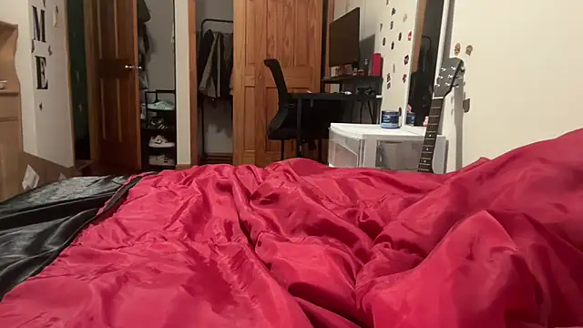 tinydaisy21 online show from 02.02.26