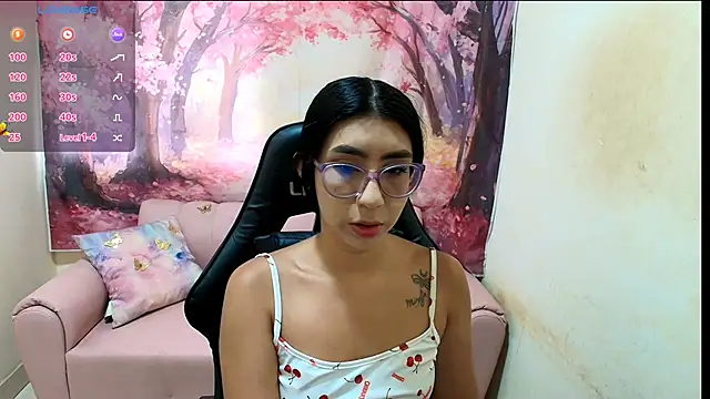 Snapshot of Emma_latinasexy18 chatting on 02.16.26 Emma latinasexy18 online show from 02.16.26