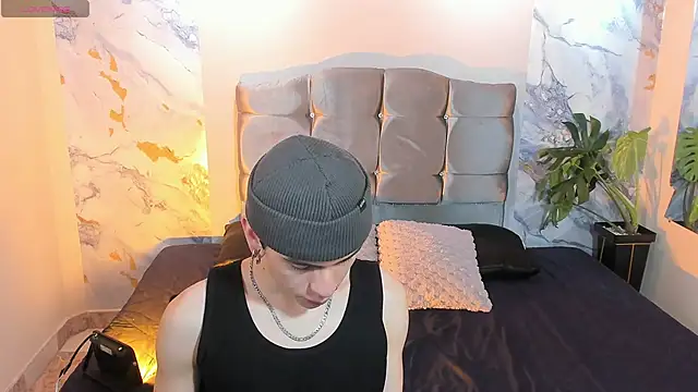 Snapshot of James_Adams_01 chatting on 01.14.26 James Adams 01 online show from 01.14.26