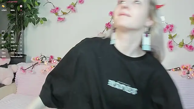 Snapshot of RanaKaduk chatting on 02.16.26 RanaKaduk online show from 02.16.26