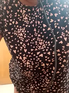 Snapshot of rupamim chatting on 12.21.25 rupamim online show from 12.21.25