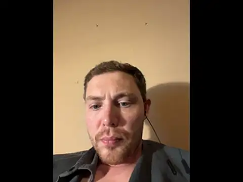 Snapshot of LucidLuca chatting on 11.21.25 LucidLuca online show from 11.21.25