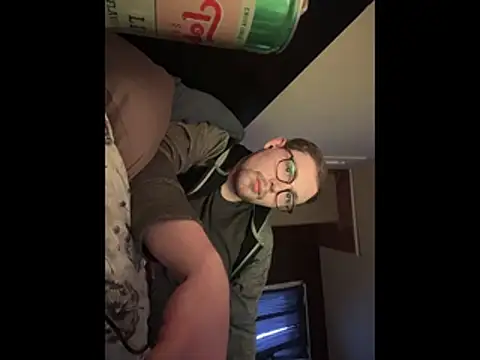 Snapshot of LucidLuca chatting on 11.29.25 LucidLuca online show from 11.29.25