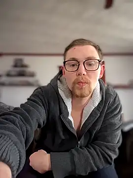 Snapshot of LucidLuca chatting on 02.17.26 LucidLuca online show from 02.17.26