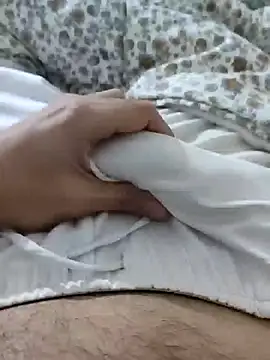 Snapshot of berkkderlerr chatting on 11.17.25 berkkderlerr online show from 11.17.25