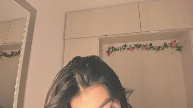 ShirleyJones  online show from 12.20.25