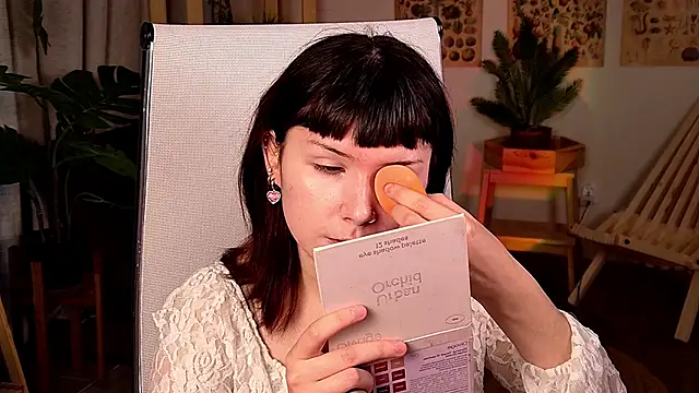 Snapshot of RickiOwens chatting on 12.18.25 RickiOwens online show from 12.18.25