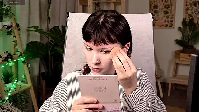 Snapshot of RickiOwens chatting on 01.07.26 RickiOwens online show from 01.07.26