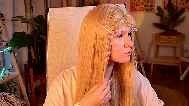 Snapshot of RickiOwens chatting on 01.19.26 RickiOwens online show from 01.19.26