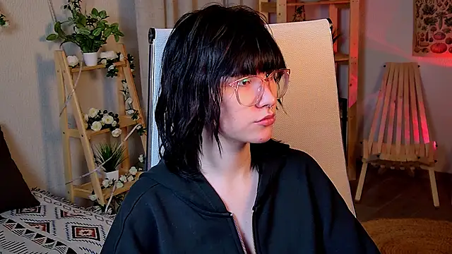 Snapshot of RickiOwens chatting on 02.12.26 RickiOwens online show from 02.12.26