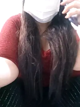 Snapshot of fati35flou chatting on 01.19.26 fati35flou online show from 01.19.26