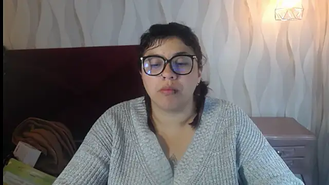 Snapshot of danna_garza chatting on 12.14.25 danna garza online show from 12.14.25