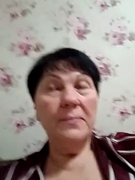 Snapshot of OliviaaSkyy chatting on 12.17.25 OliviaaSkyy online show from 12.17.25