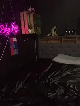 Shy-Ivy online show from 04.26.26