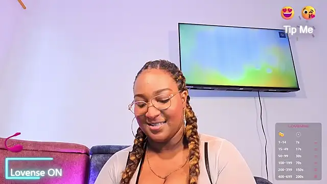 IssaNoirr online show from 01.11.26