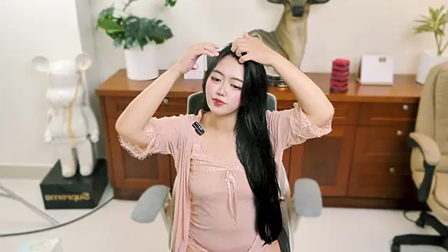 Pickmegirl 999 online show from 11.21.25