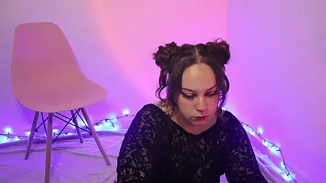 Snapshot of kathleenCosmicVice chatting on 11.28.25 kathleenCosmicVice online show from 11.28.25