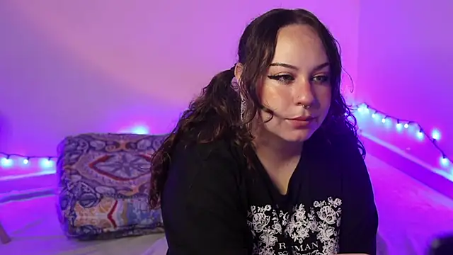 Snapshot of kathleenCosmicVice chatting on 12.16.25 kathleenCosmicVice online show from 12.16.25