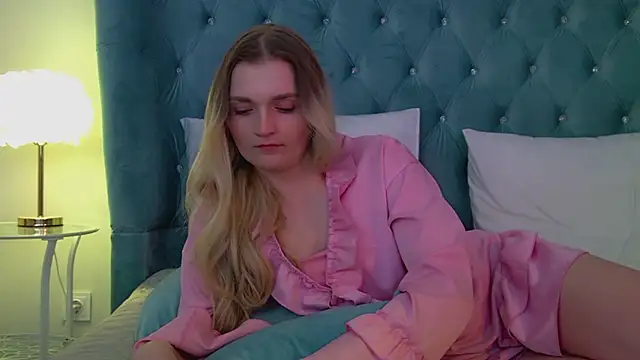 AnnyRaii online show from 03.15.26