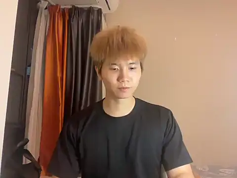 Snapshot of Juhone chatting on 03.23.26 Juhone online show from 03.23.26