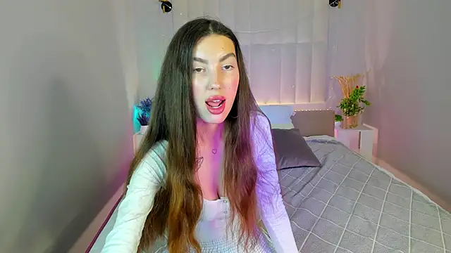 Snapshot of LiraRevery chatting on 12.03.25 LiraRevery online show from 12.03.25