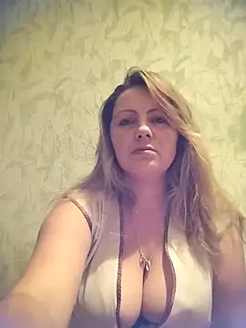 Snapshot of Anastasia22632 chatting on 12.04.25 Anastasia22632 online show from 12.04.25