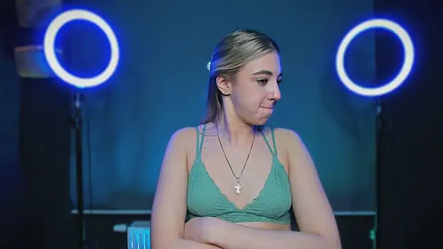 Snapshot of sugarplum_x chatting on 01.13.26 sugarplum x online show from 01.13.26