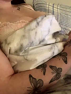 Snapshot of Ghostbaby02 chatting on 01.18.26 Ghostbaby02 online show from 01.18.26