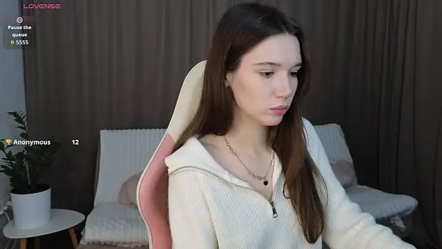 NicoletteBean online show from 11.24.25