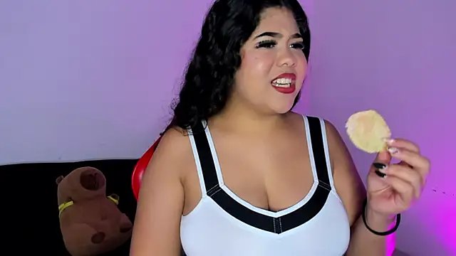 Amanda Mooree online show from 12.05.25