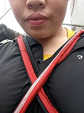 Snapshot of Pampirara chatting on 01.15.26 Pampirara online show from 01.15.26