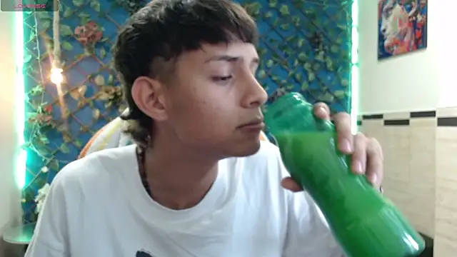 Snapshot of DraxBlade09 chatting on 12.14.25 DraxBlade09 online show from 12.14.25