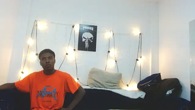 Snapshot of NoahJhonson69 chatting on 12.18.25 NoahJhonson69 online show from 12.18.25