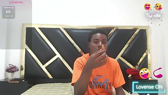 Snapshot of NoahJhonson69 chatting on 01.11.26 NoahJhonson69 online show from 01.11.26