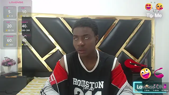 Snapshot of NoahJhonson69 chatting on 01.15.26 NoahJhonson69 online show from 01.15.26