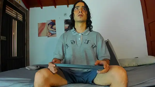 Snapshot of Jave_rave chatting on 06.16.26 Jave rave online show from 06.16.26