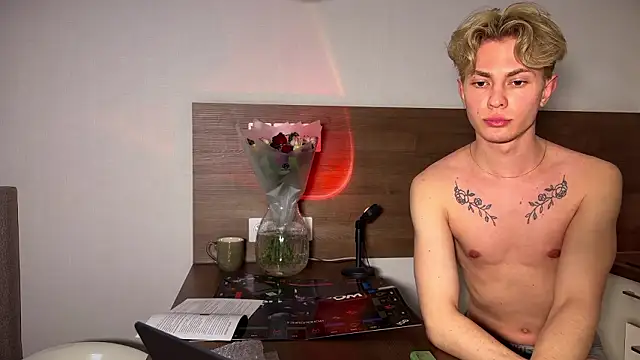 Snapshot of Even_Vrot chatting on 03.15.26 Even Vrot online show from 03.15.26