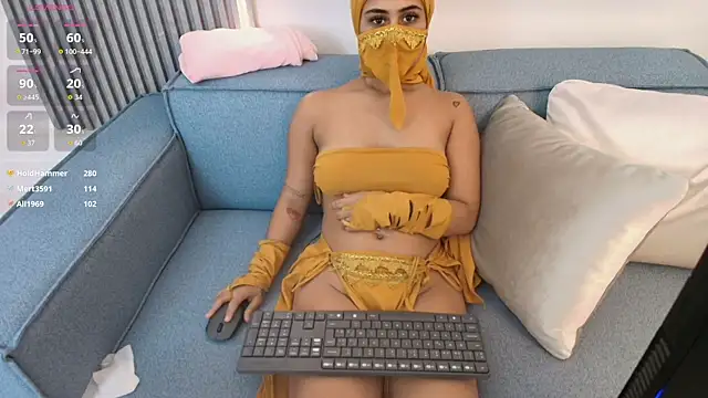 Snapshot of Natash_khalal chatting on 12.15.25 Natash khalal online show from 12.15.25