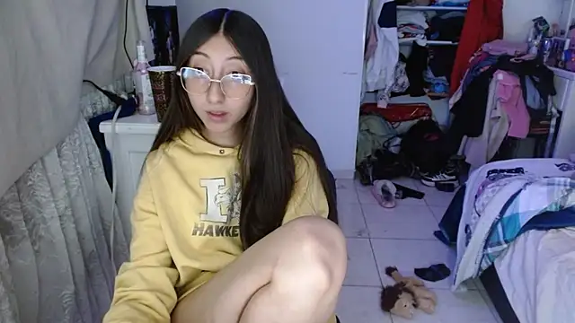 Nanylux online show from 12.04.25