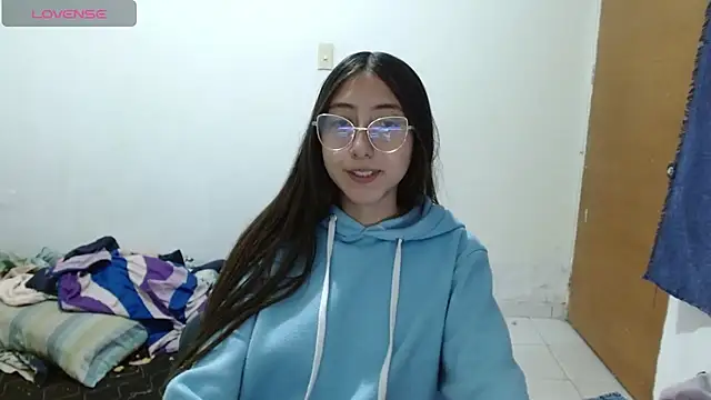 Nanylux online show from 04.23.26