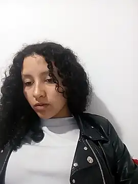 pettymoon1 online show from 12.13.25