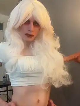 Snapshot of femboystella chatting on 01.07.26 femboystella online show from 01.07.26