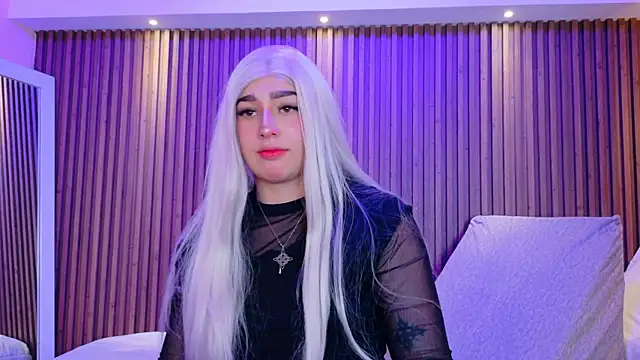 Snapshot of GabyRose9 chatting on 12.16.25 GabyRose9 online show from 12.16.25